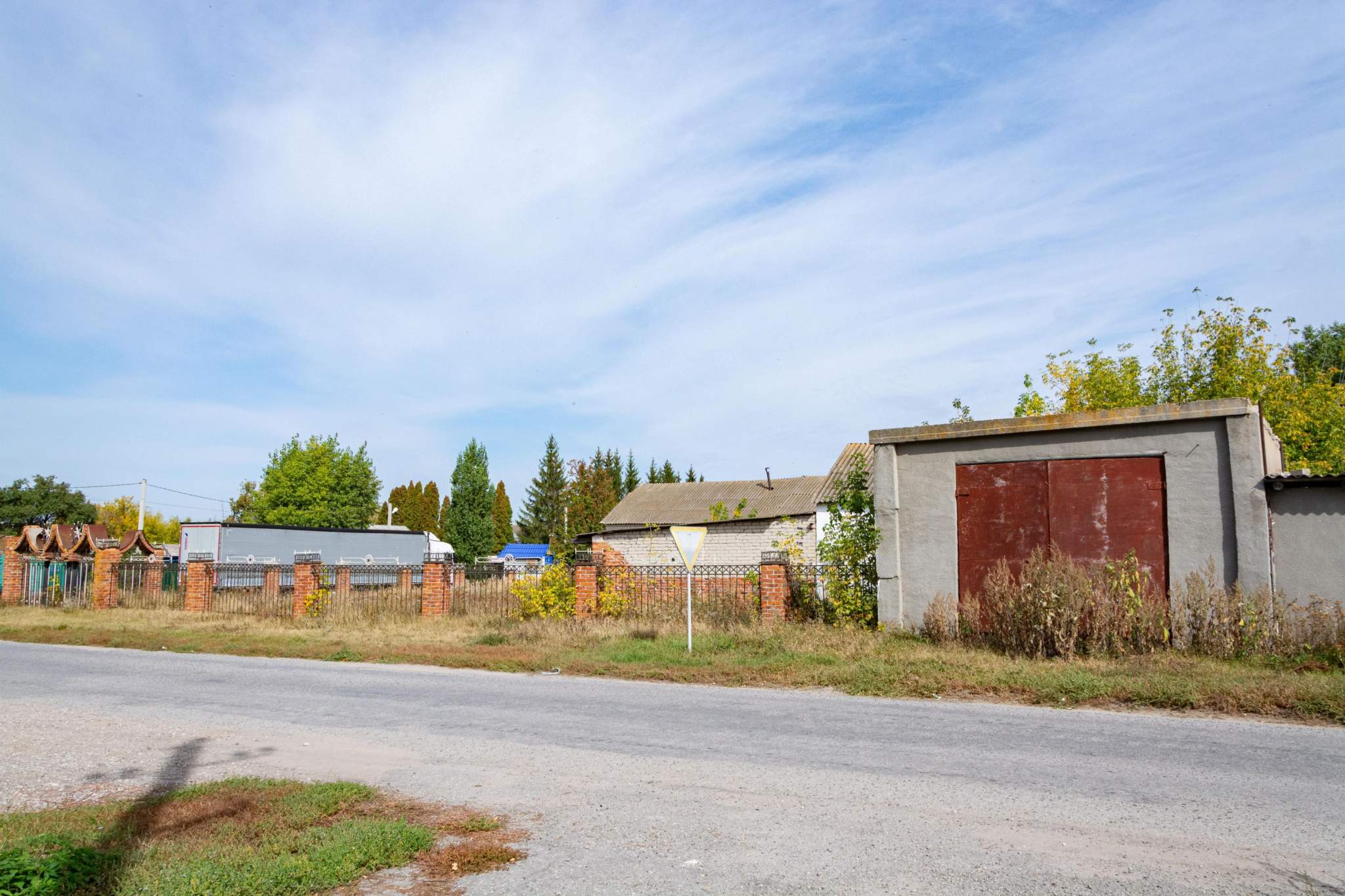 Продам торговое помещение 8304 м.кв.