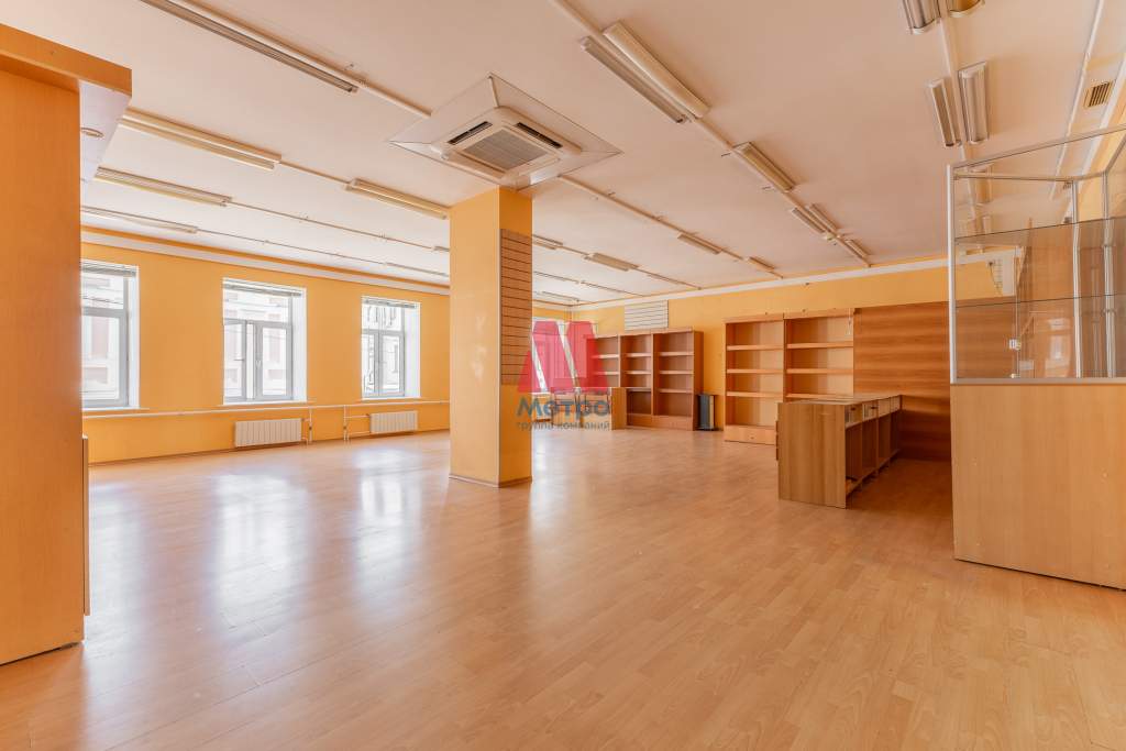 Продам помещение свободного назначения 241.6 м.кв.
