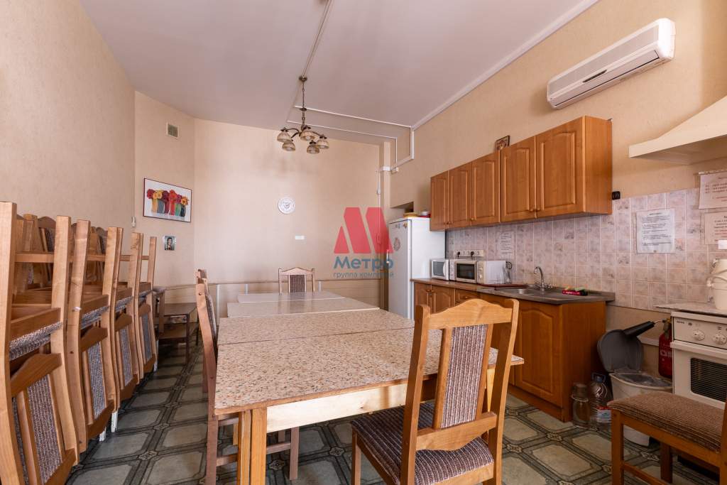 Продам помещение свободного назначения 241.6 м.кв.