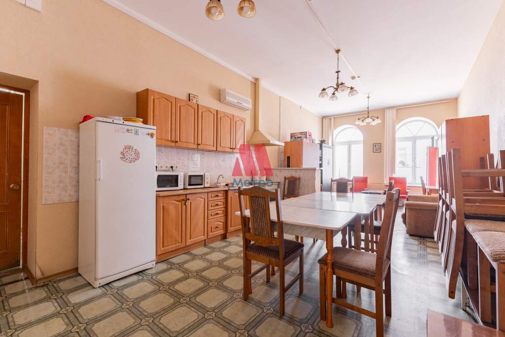 Продам помещение свободного назначения 241.6 м.кв.