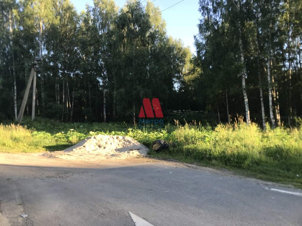 Продам земельный участок 1000 м.кв.