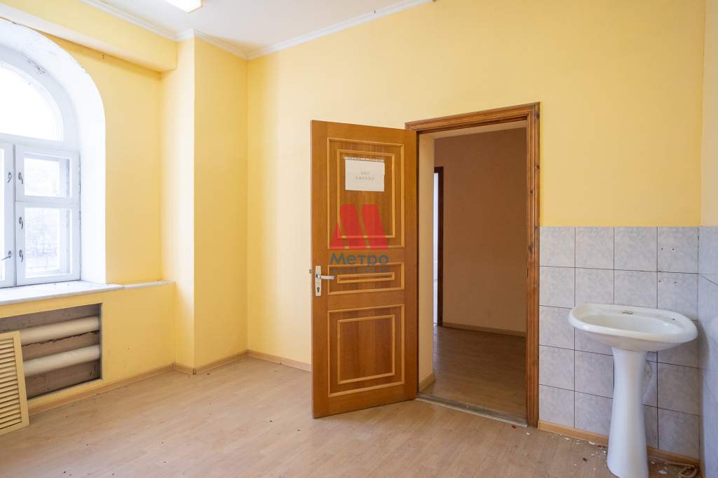 Сдам в аренду офис 130 м.кв.