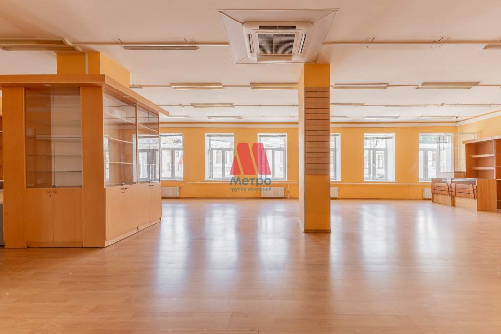 Продам помещение свободного назначения 241.6 м.кв.