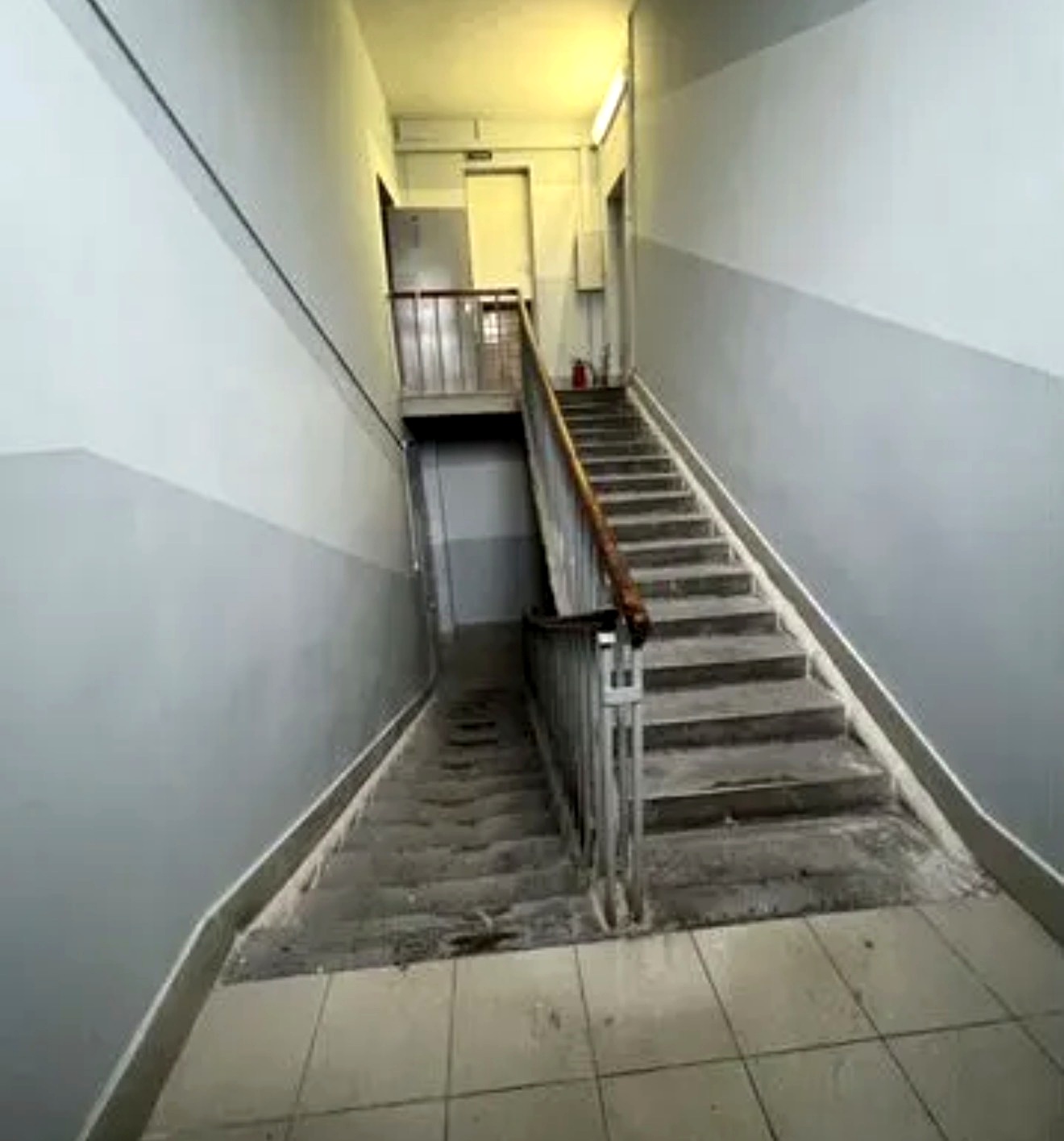 Сдам в аренду торговое помещение 400 м.кв.
