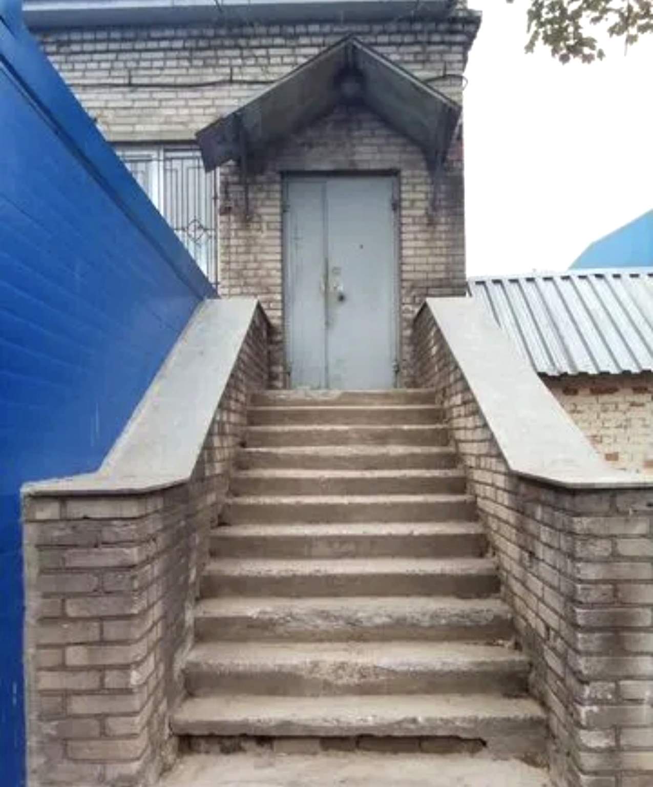 Сдам в аренду торговое помещение 400 м.кв.