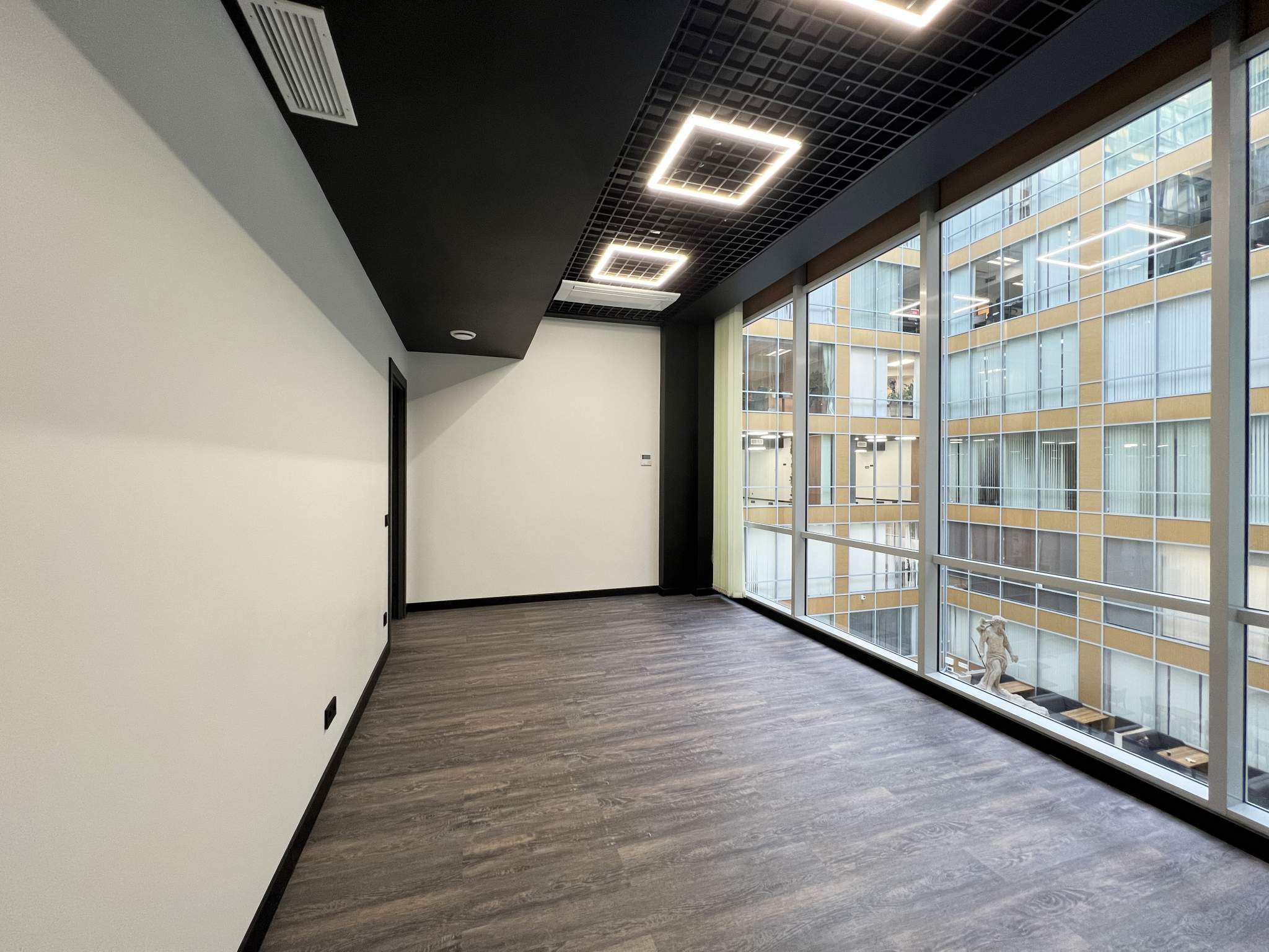 Сдам в аренду офис 328.8 м.кв.