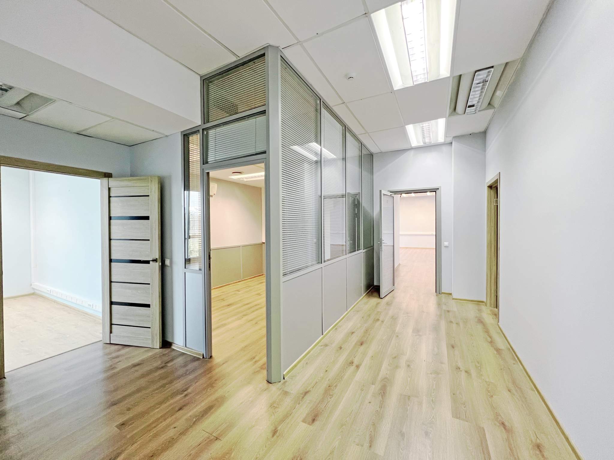 Сдам в аренду офис 326.3 м.кв.