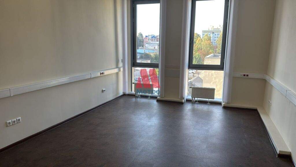 Сдам в аренду офис 103.2 м.кв.