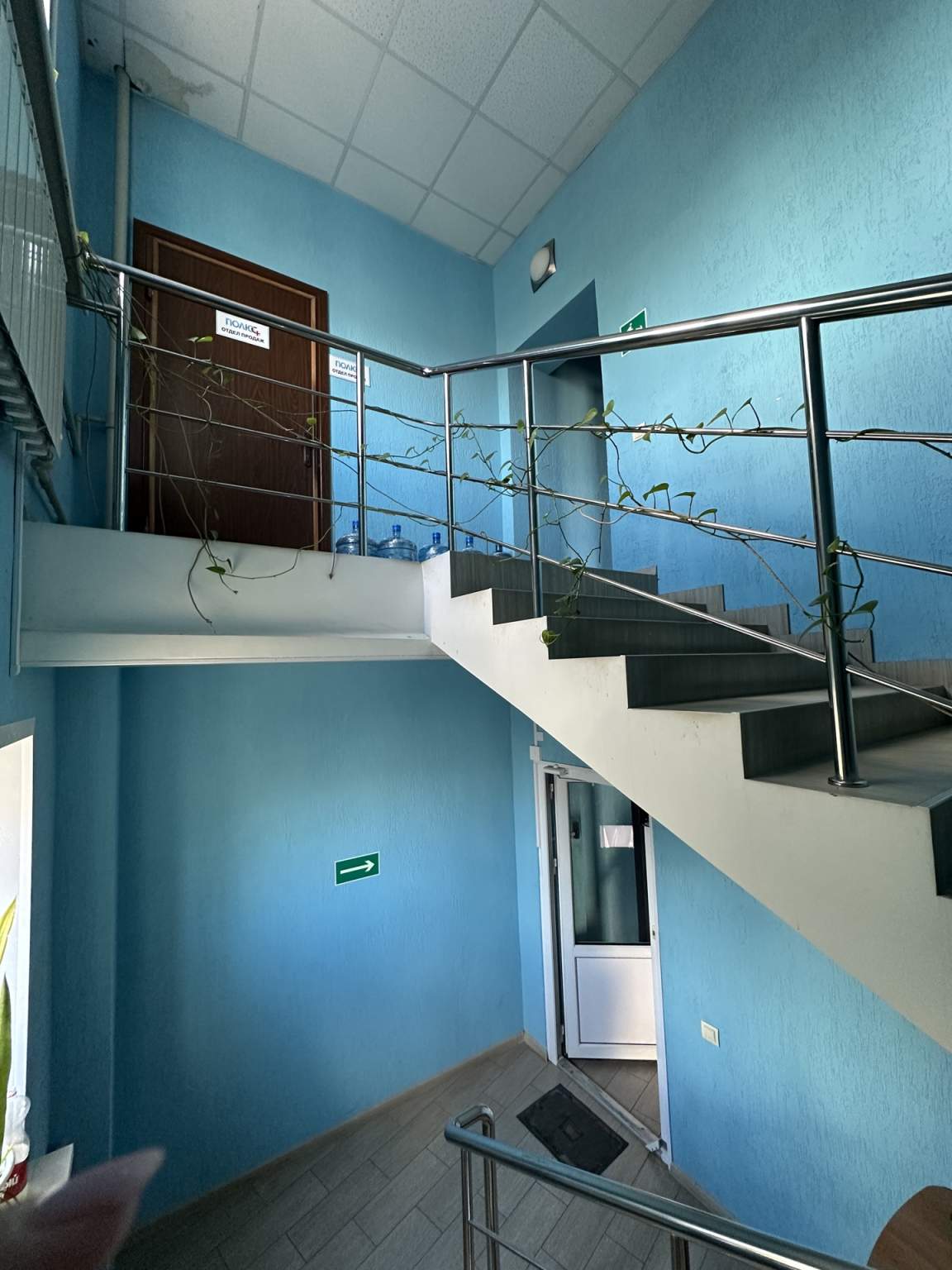 Продам офис 389 м.кв.