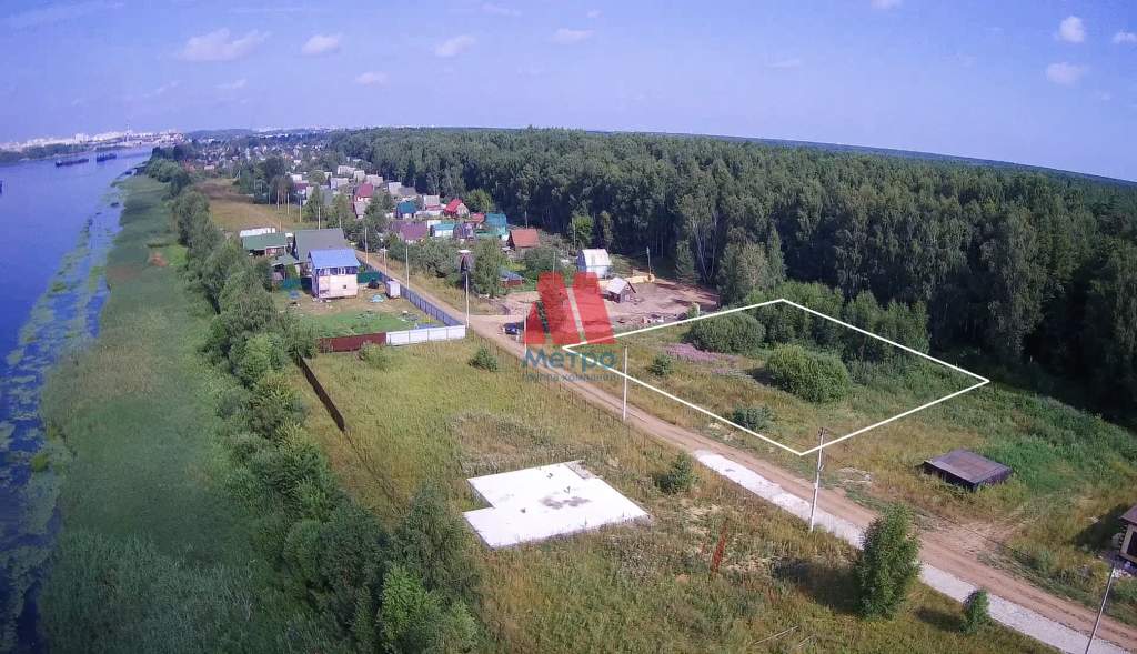 Продам земельный участок 1741 м.кв.