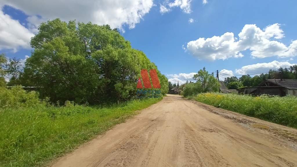 Продам земельный участок 1000 м.кв.