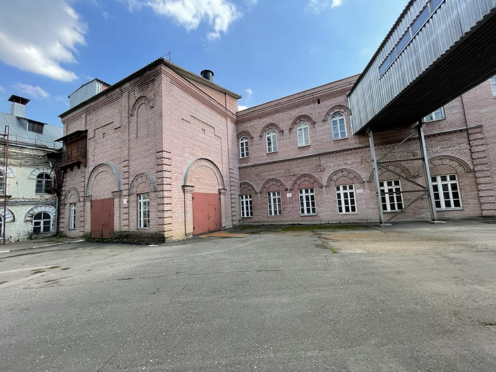 Сдам в аренду помещение свободного назначения 1500 м.кв.