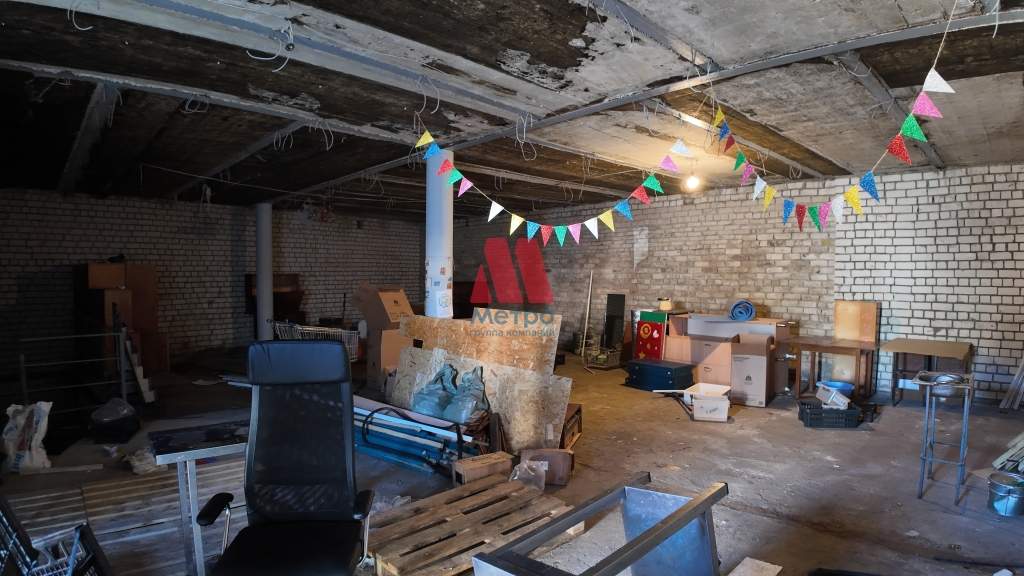 Сдам в аренду склад 300 м.кв.