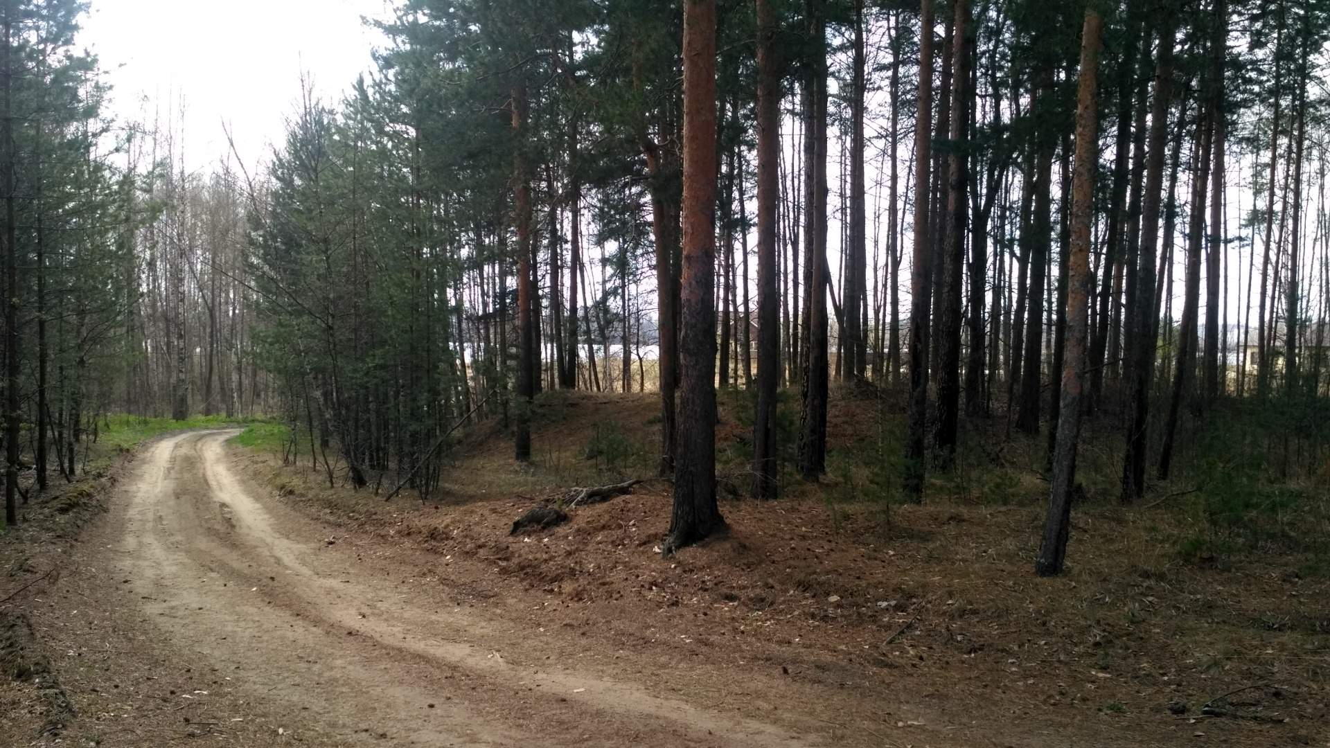 Продам земельный участок 1741 м.кв.