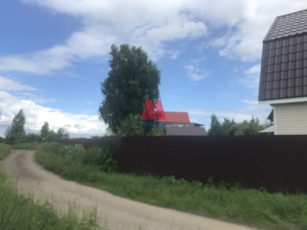 Продам земельный участок 600 м.кв.