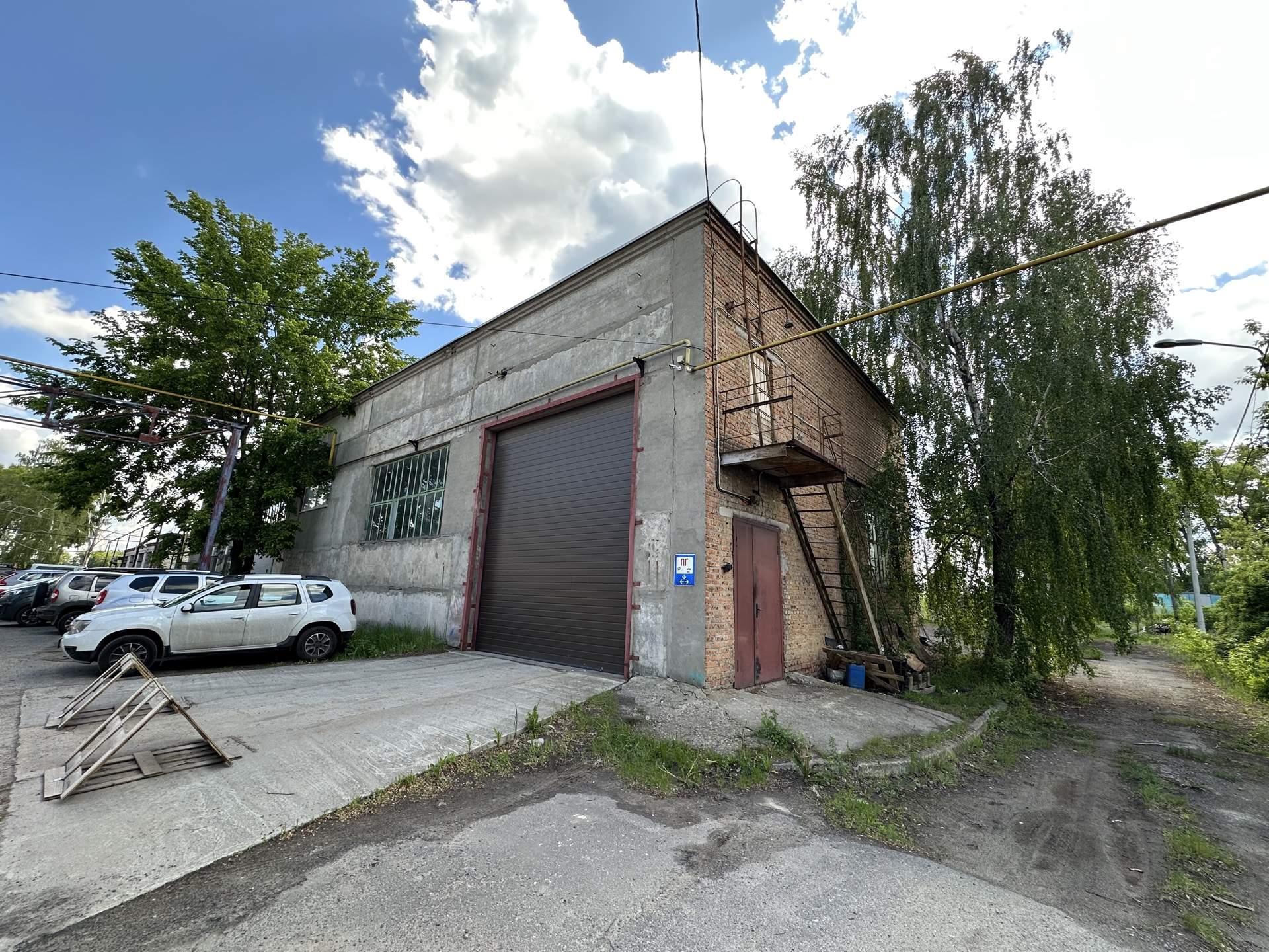 Продам офис 389 м.кв.