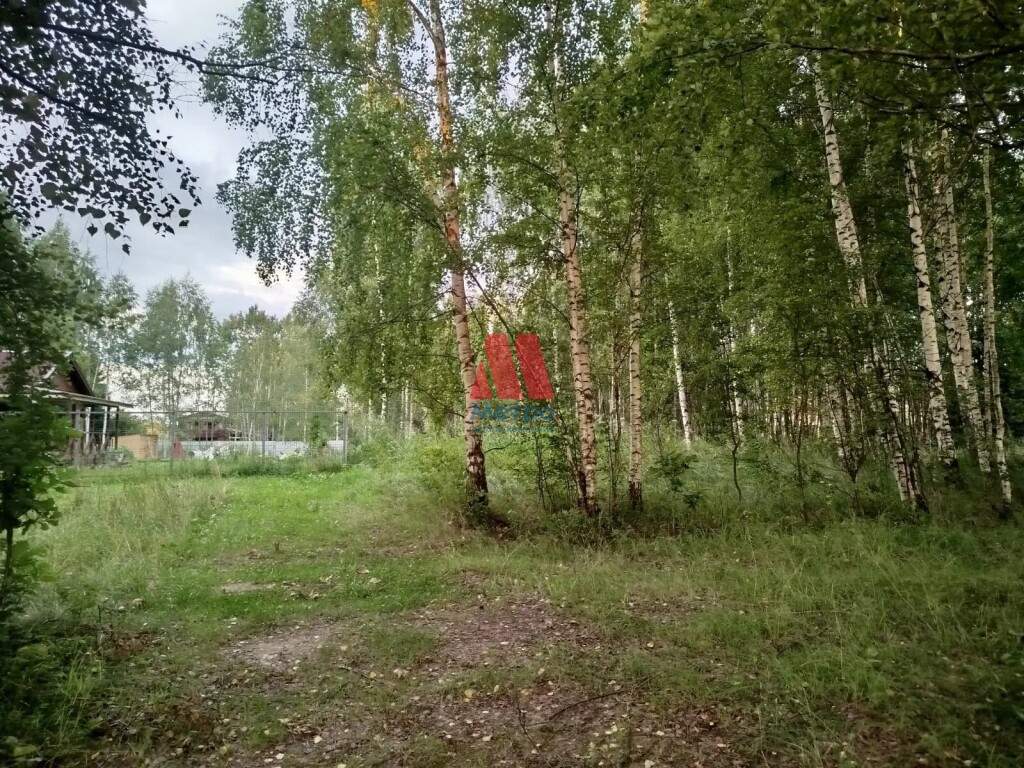 Продам земельный участок 1400 м.кв.