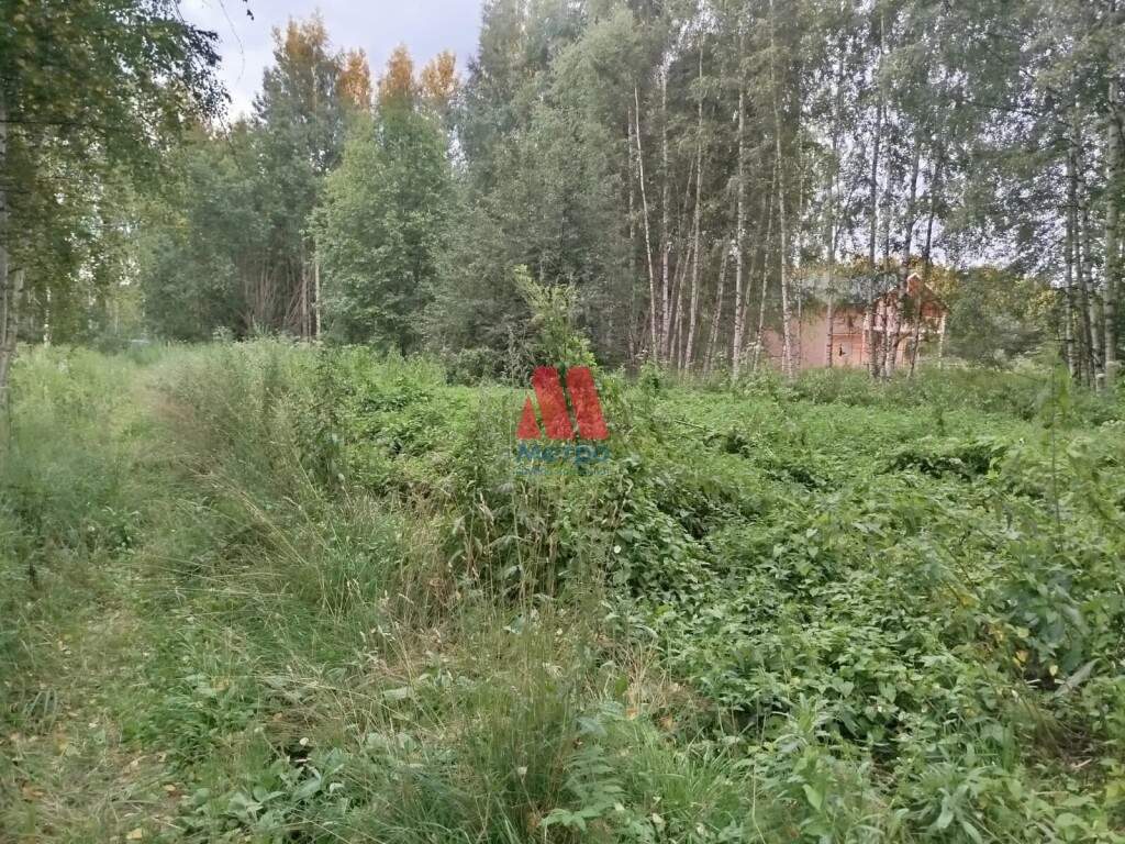 Продам земельный участок 1400 м.кв.