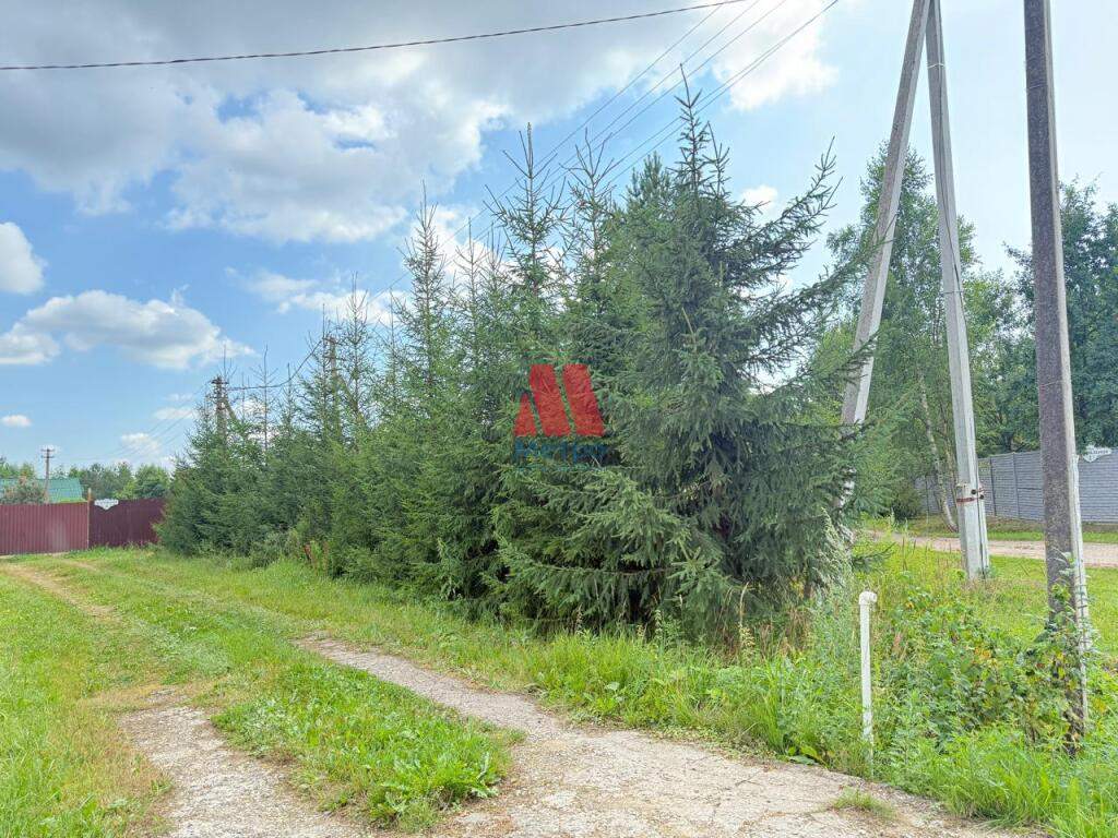 Продам земельный участок 1500 м.кв.