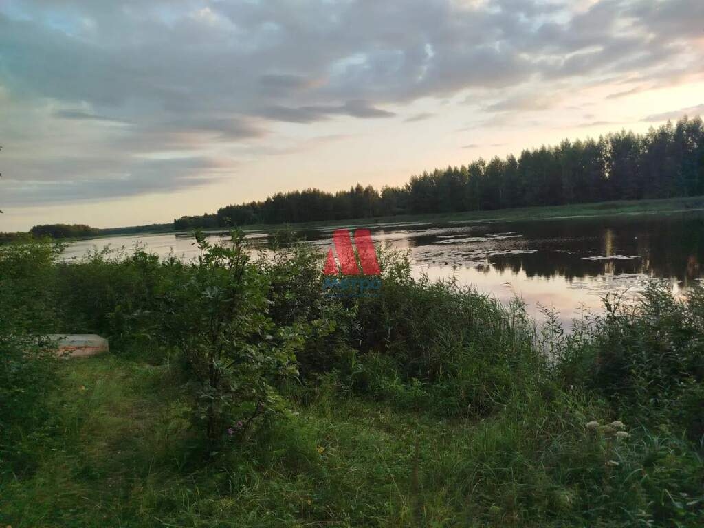 Продам земельный участок 1200 м.кв.