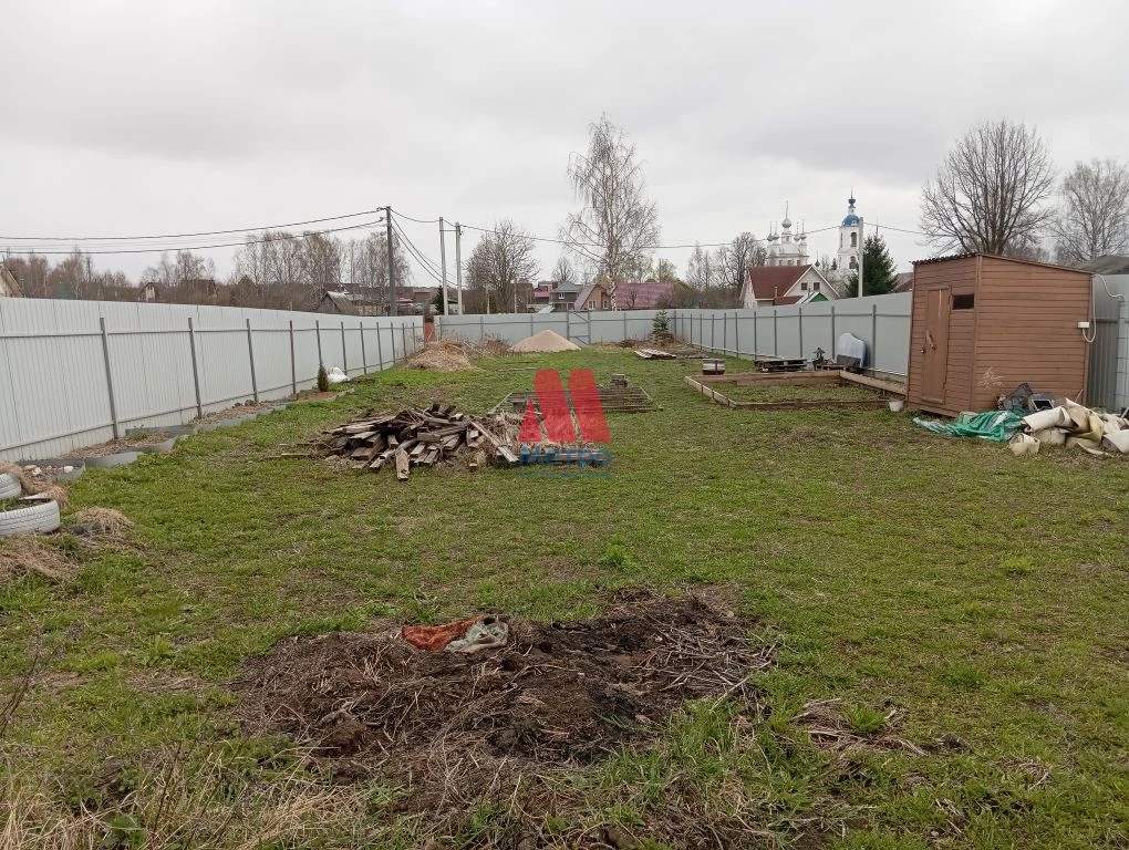 Продам земельный участок 825 м.кв.