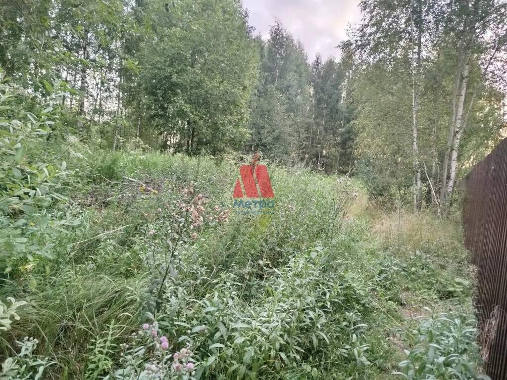 Продам земельный участок 1400 м.кв.
