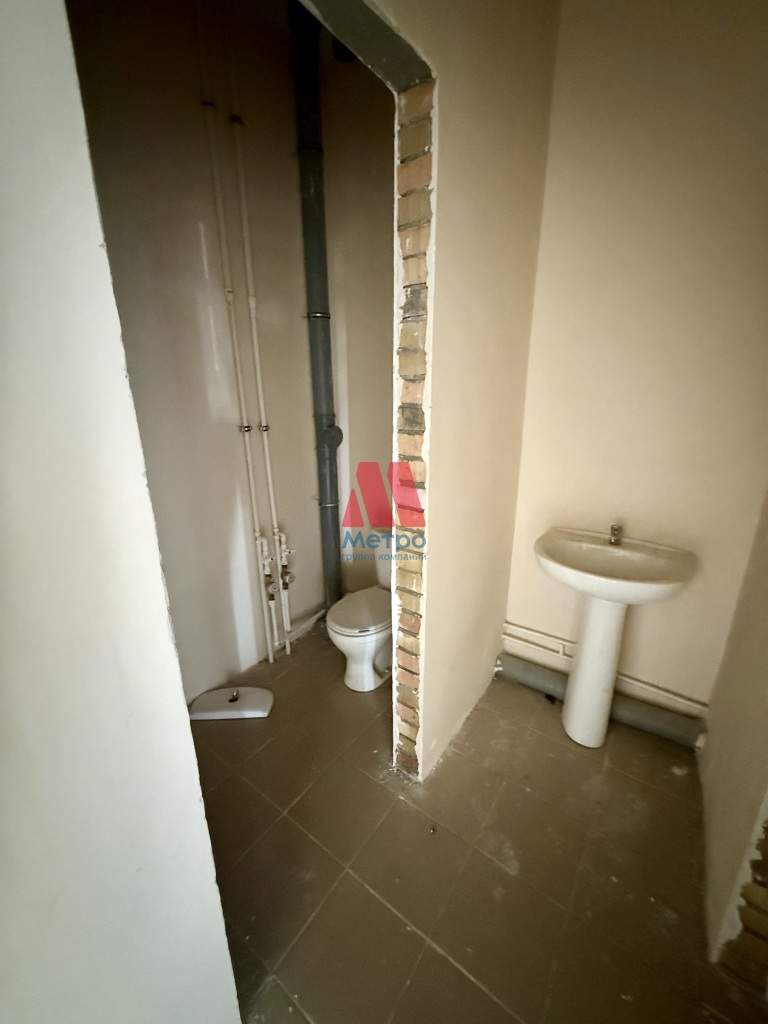 Сдам в аренду офис 258 м.кв.