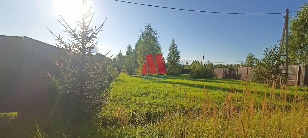 Продам земельный участок 1400 м.кв.