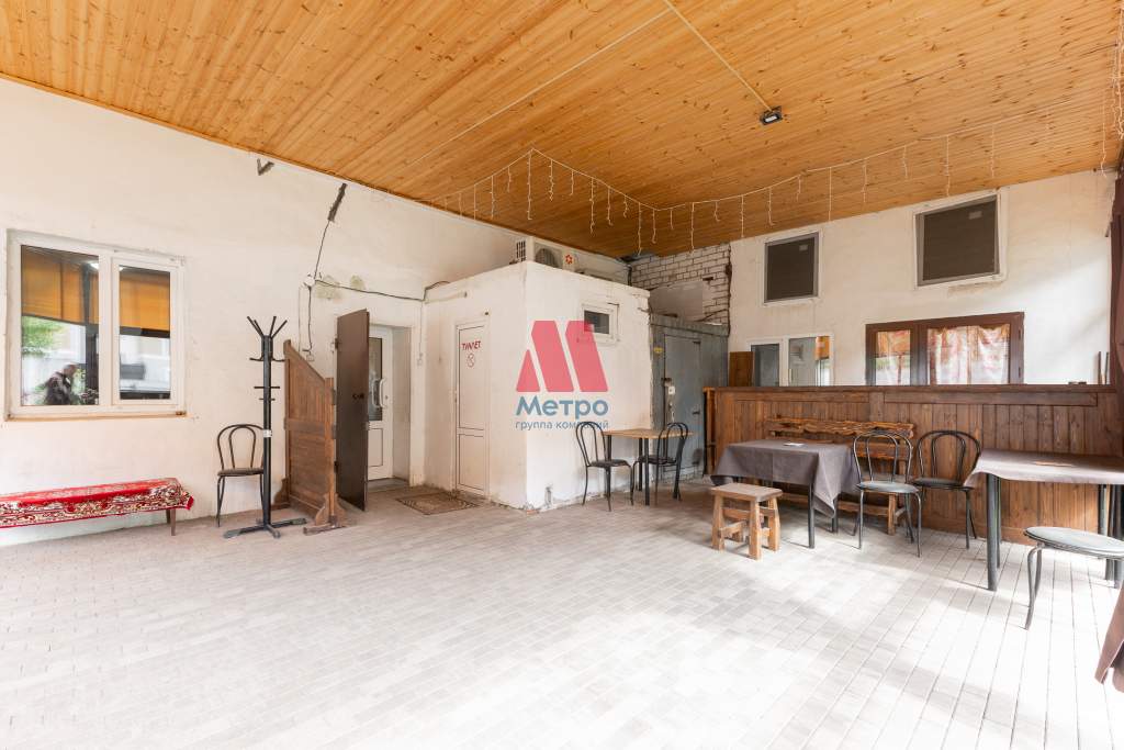 Сдам в аренду магазин 320 м.кв.