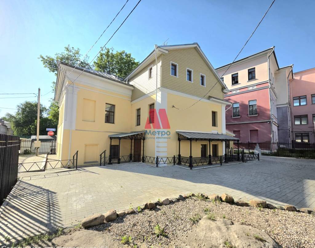Сдам в аренду торговое помещение 575 м.кв.