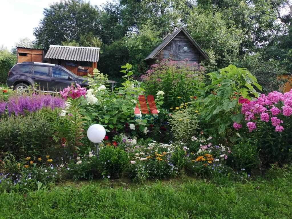 Продам земельный участок 1200 м.кв.