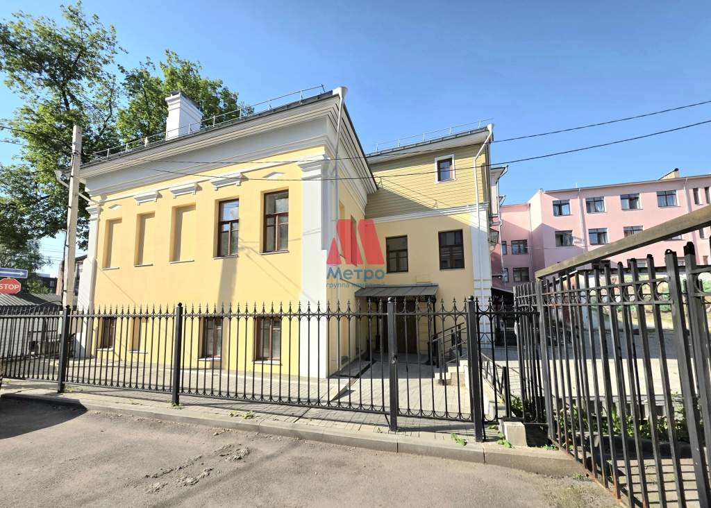 Сдам в аренду торговое помещение 575 м.кв.