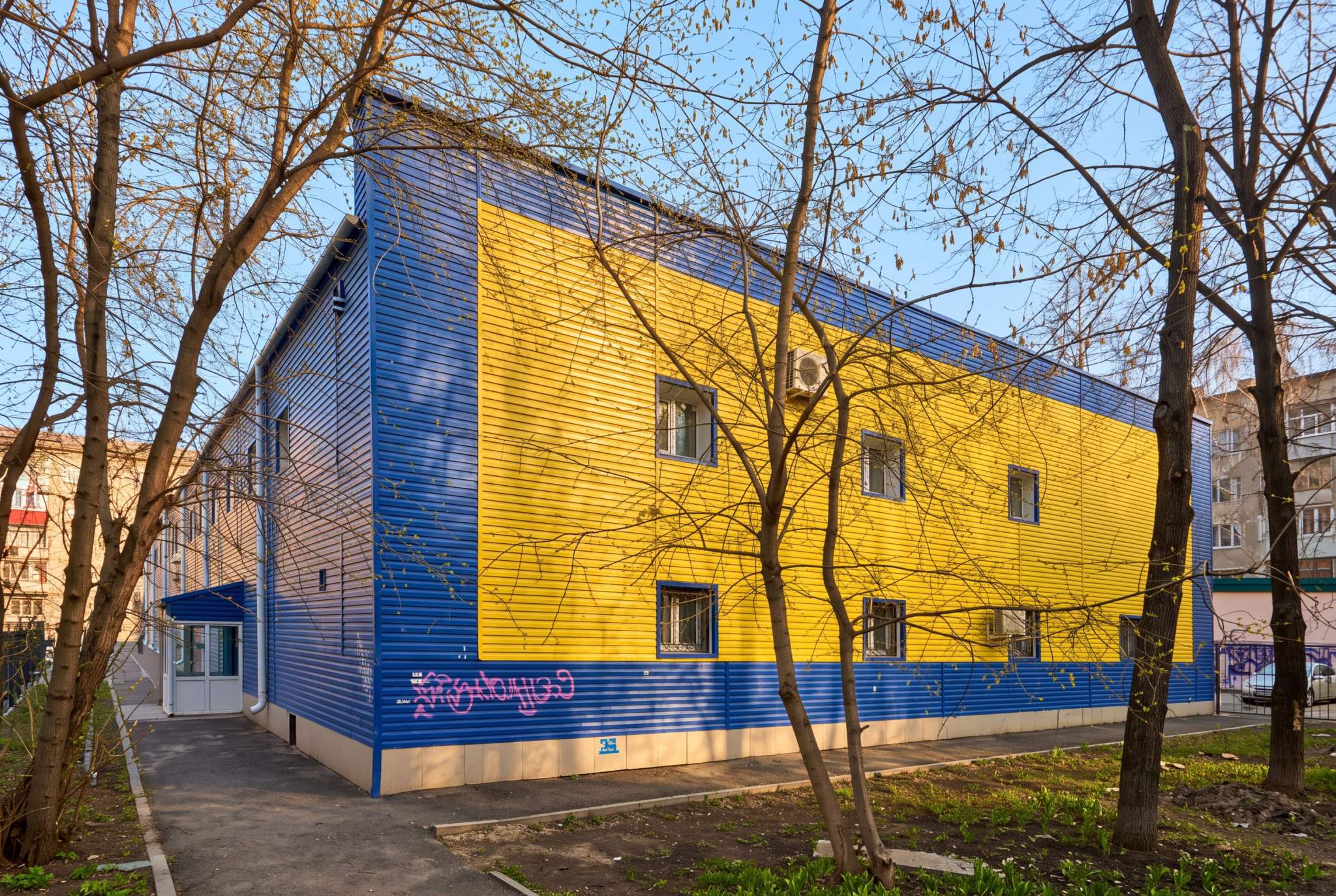 Продам торговое помещение 1678.2 м.кв.