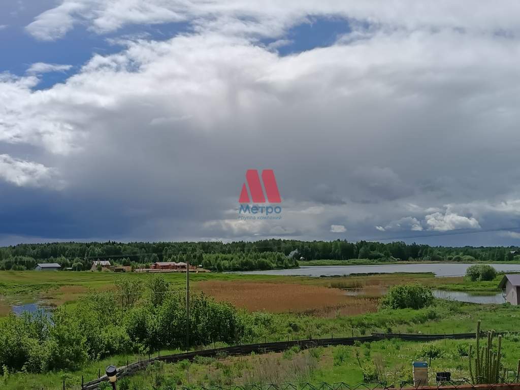 Продам земельный участок 1000 м.кв.