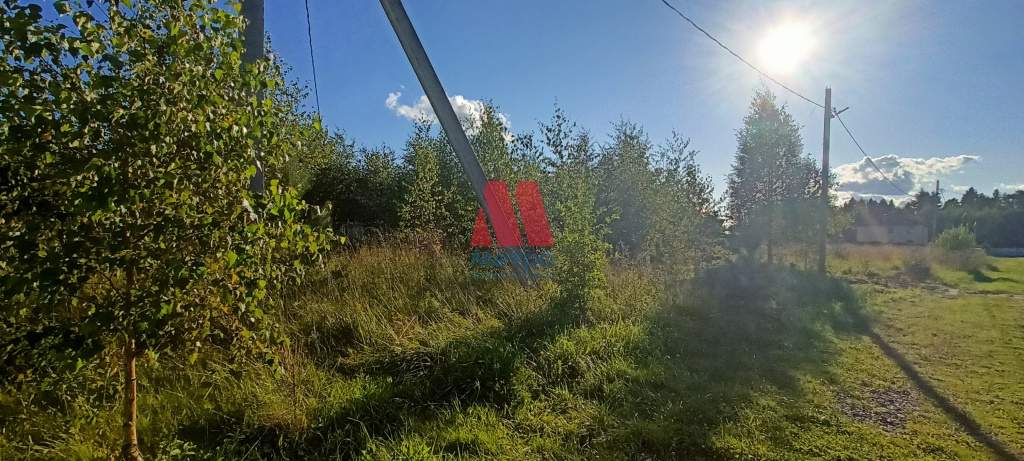 Продам земельный участок 1400 м.кв.