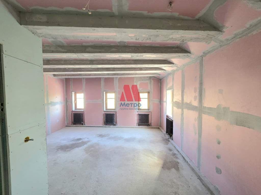 Сдам в аренду торговое помещение 575 м.кв.