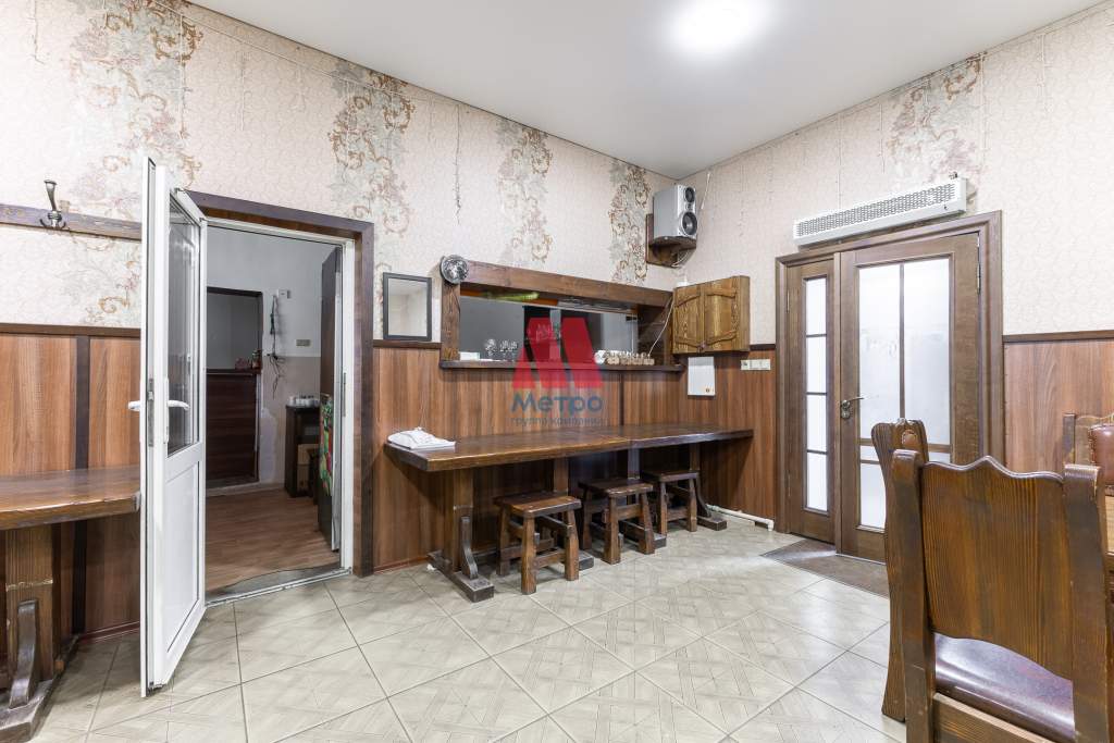 Сдам в аренду магазин 320 м.кв.