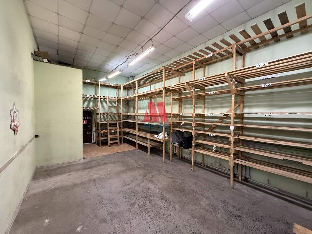 Сдам в аренду магазин 131 м.кв.