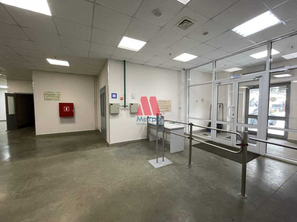 Сдам в аренду помещение свободного назначения 12000 м.кв.