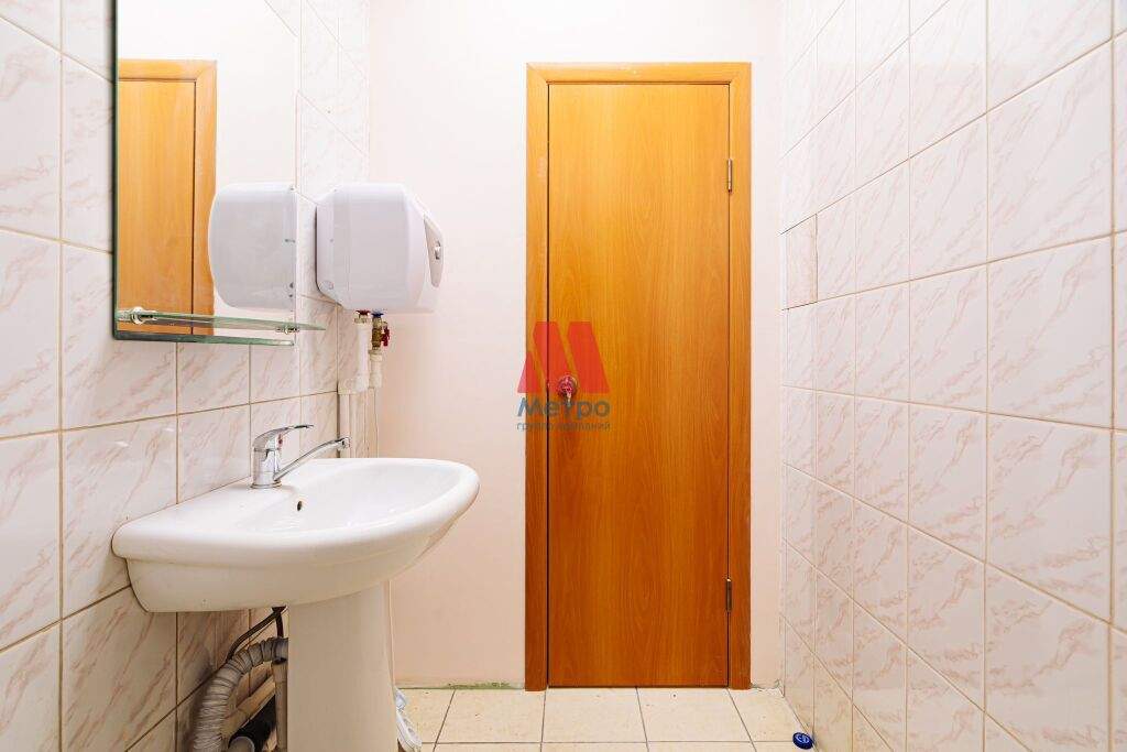 Сдам в аренду офис 234 м.кв.
