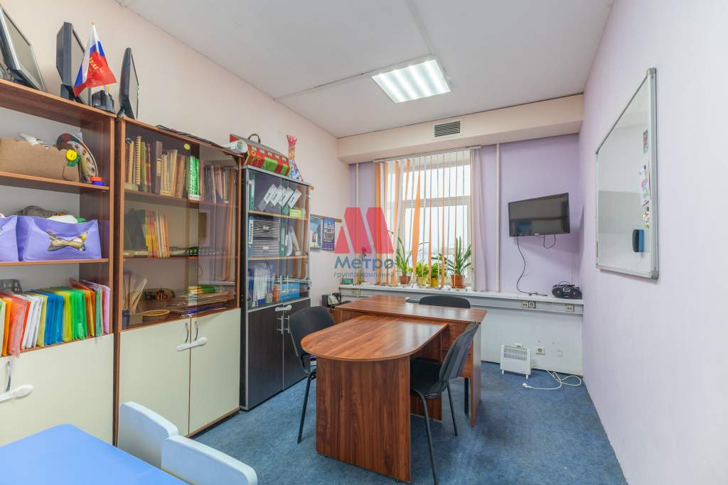 Продам офис 405 м.кв.