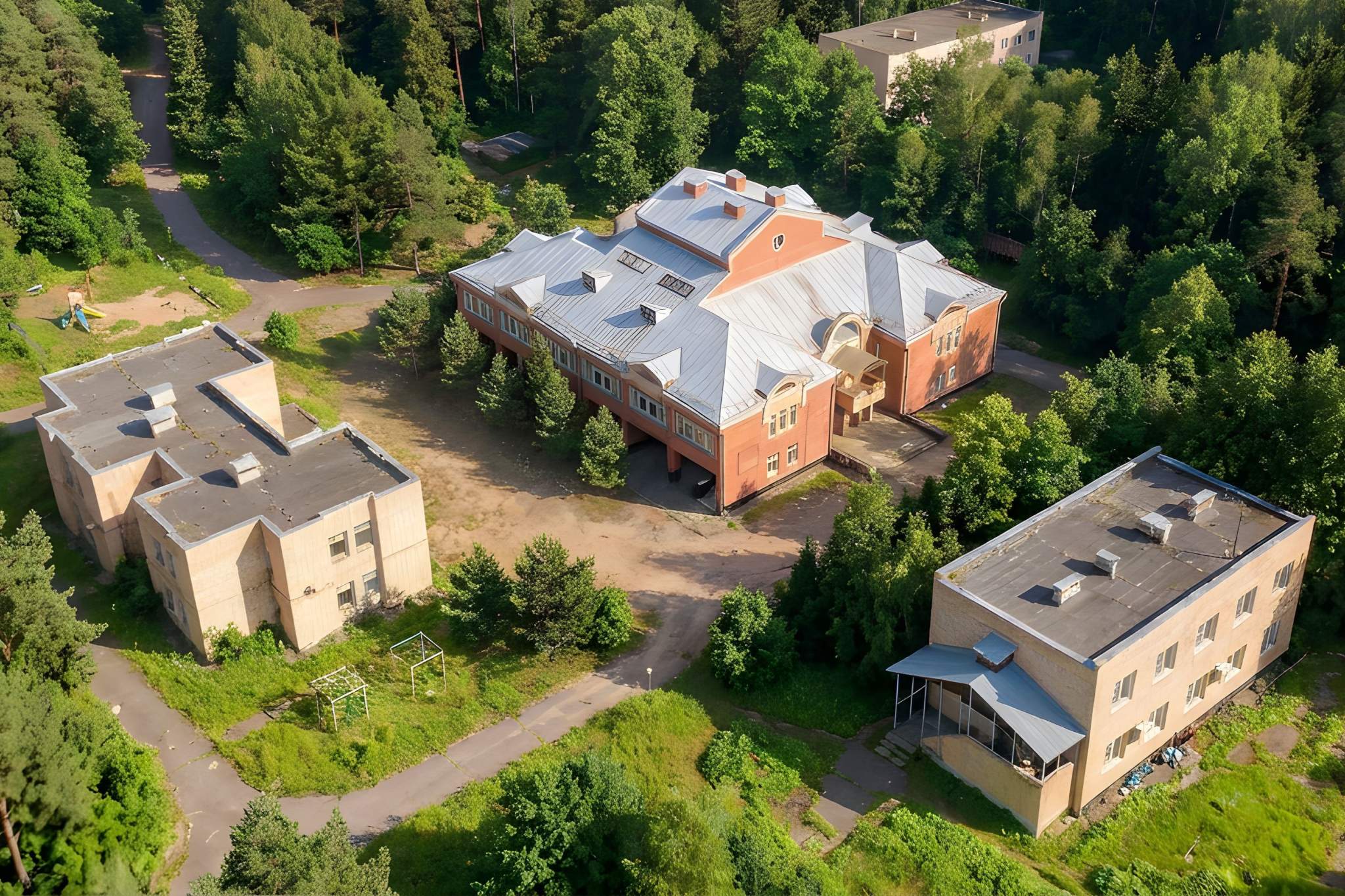 Продам торговое помещение 12228.2 м.кв.