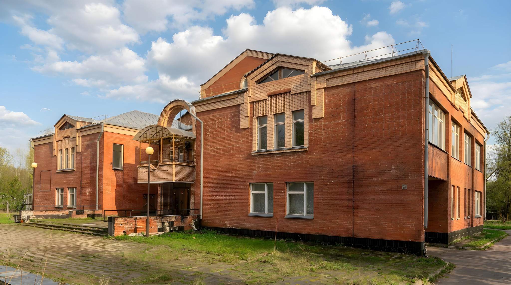 Продам торговое помещение 12228.2 м.кв.
