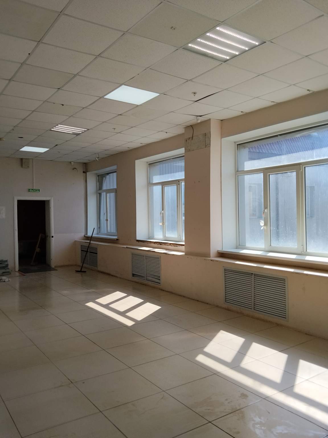 Сдам в аренду магазин 430 м.кв.