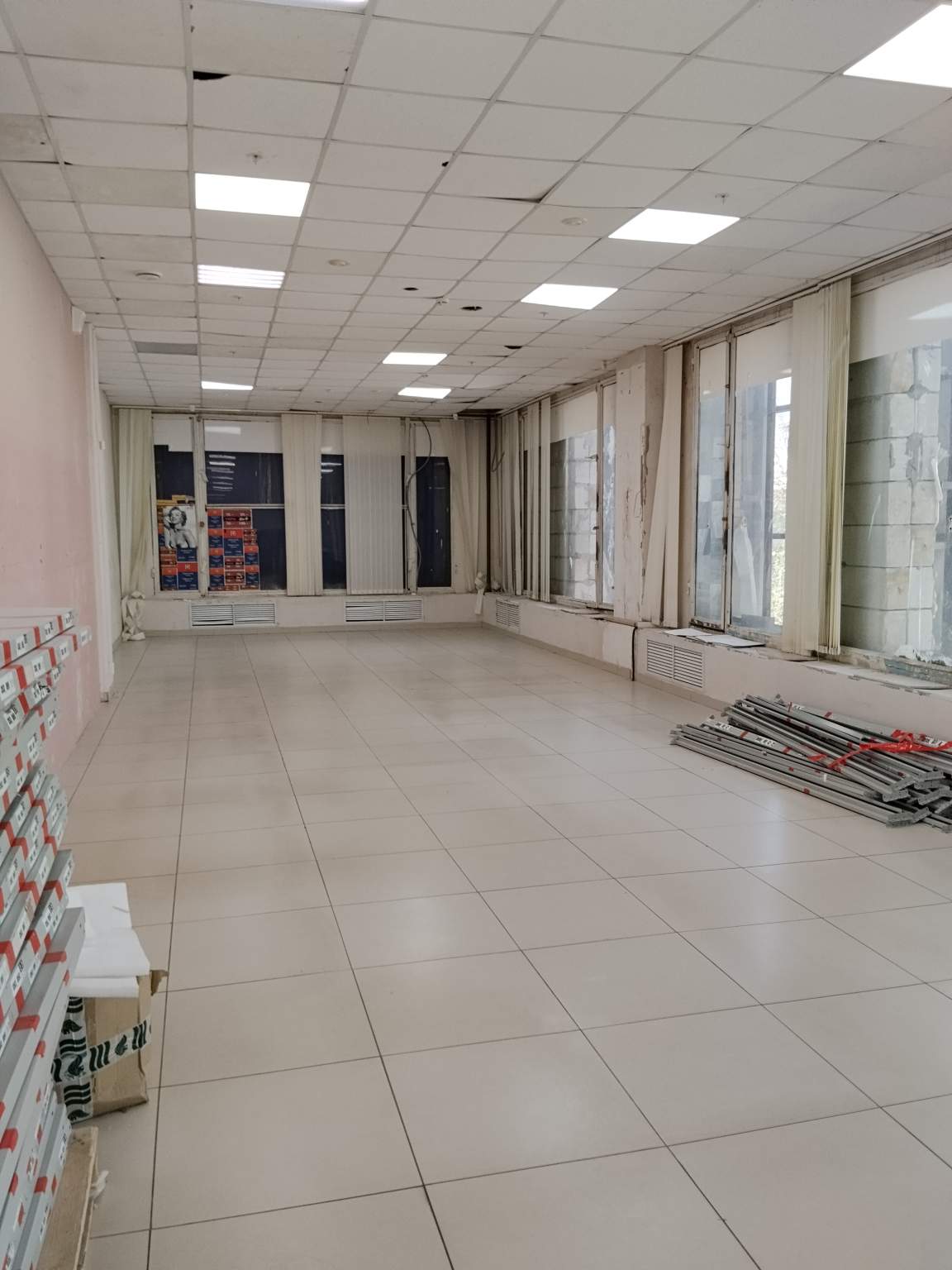 Сдам в аренду магазин 430 м.кв.