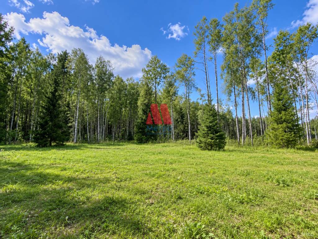 Продам земельный участок 1400 м.кв.