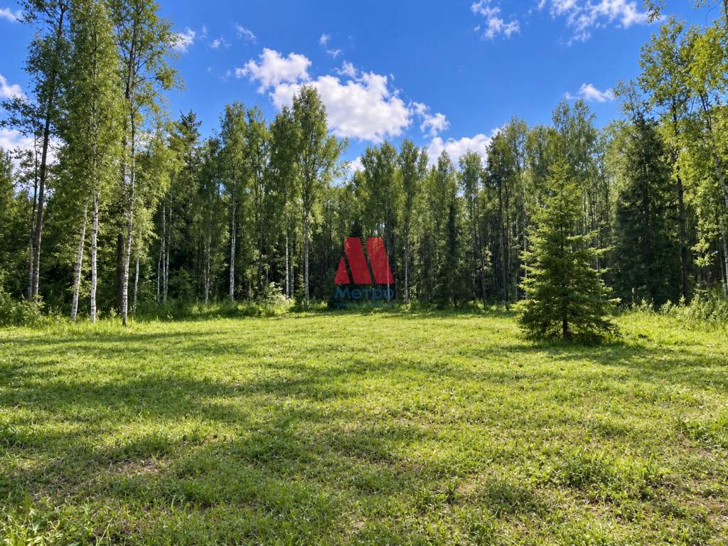 Продам земельный участок 1400 м.кв.