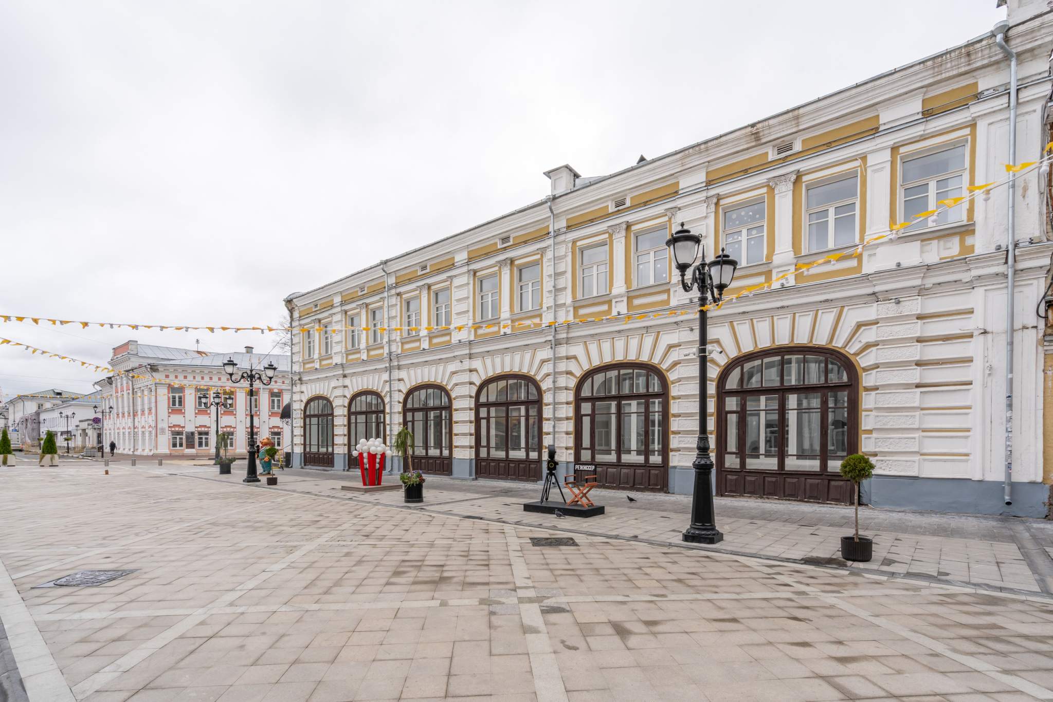 Продам торговое помещение 1197.5 м.кв.