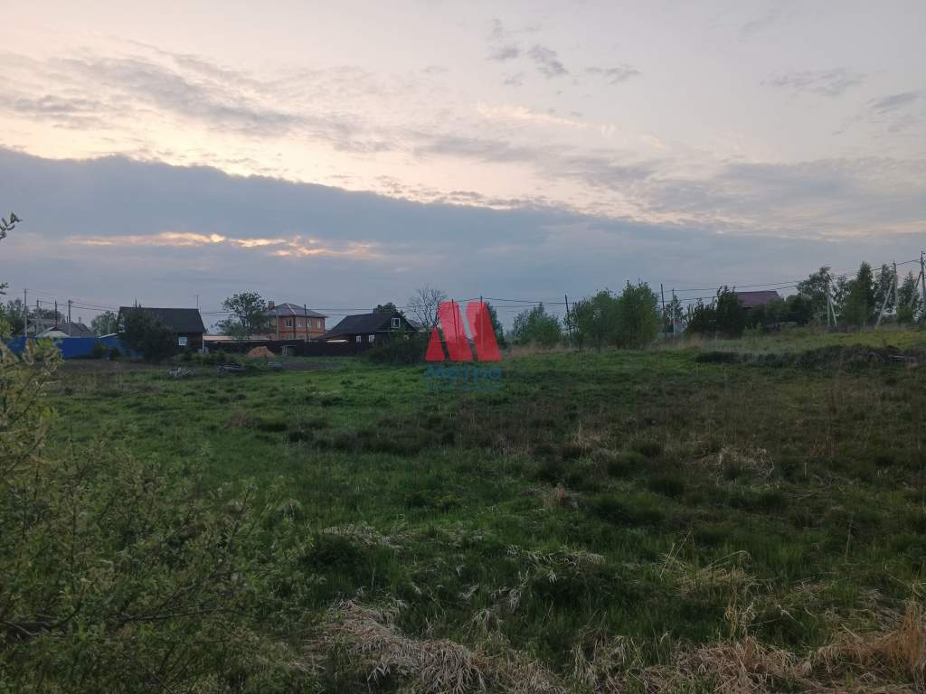 Продам земельный участок 800 м.кв.