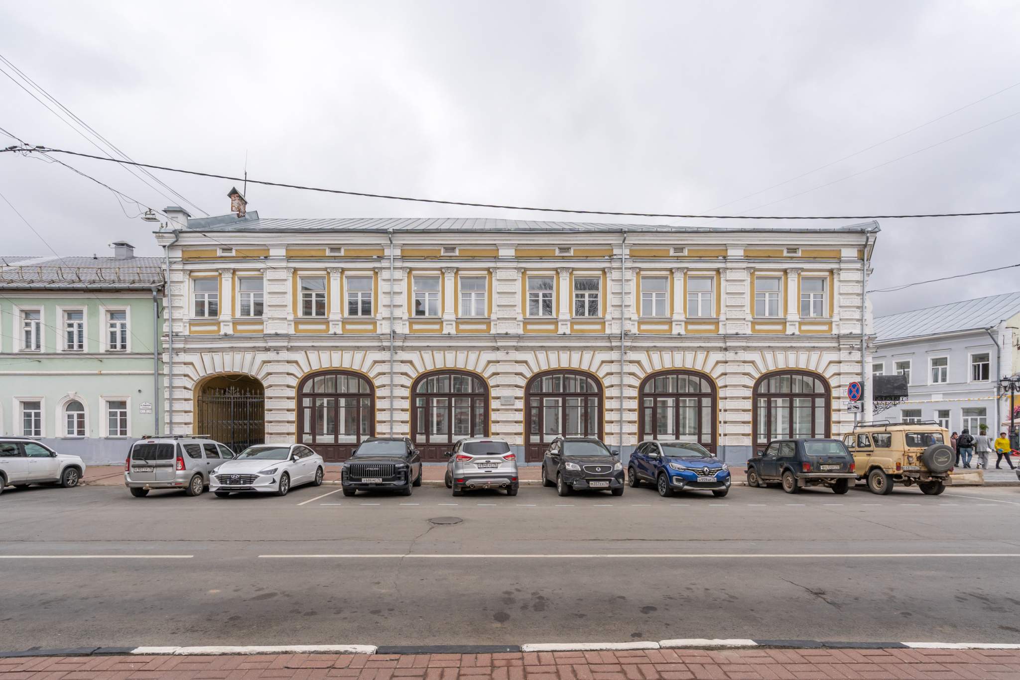 Продам торговое помещение 1197.5 м.кв.